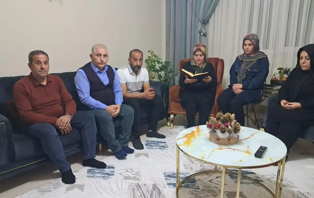 Adıyaman'a Uğurladığı Ailesinden Geriye Sadece Fotoğraflar Kaldı 5